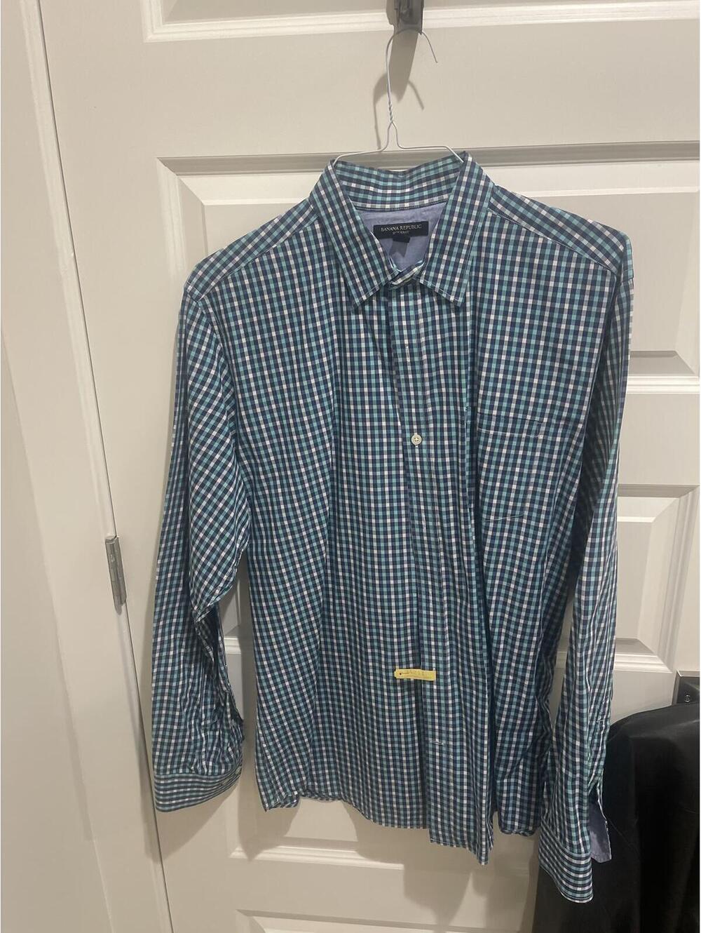 Banana Republic Men's XL Soft Wash Checkered Dress Shirt